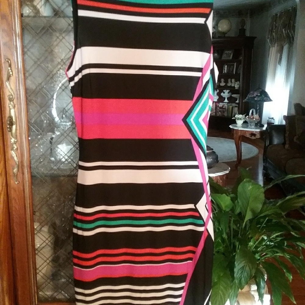 Women's cache dress.